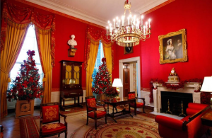 white_house_christmas_2009_decorations_red_room_tree